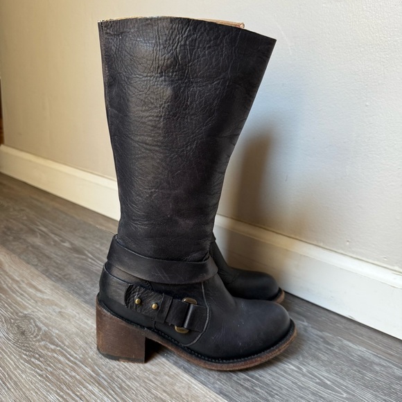 Knee high engineer boots size 5, leather, made in Brazil 🇧🇷 - Picture 1 of 9